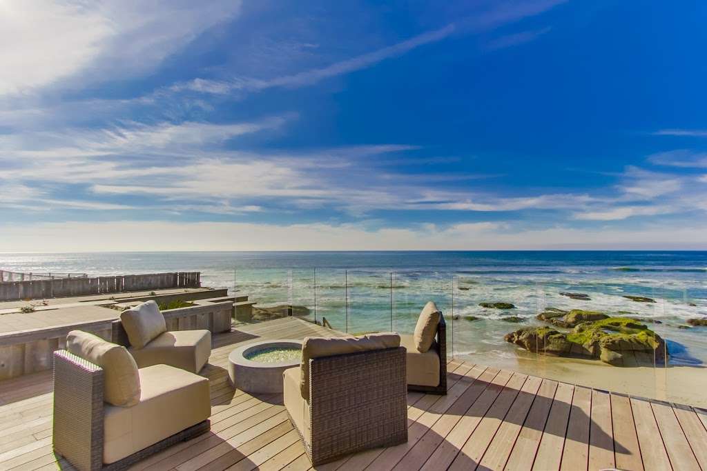 Cal Vacation Homes | 819 Sunset Cliffs Blvd, San Diego, CA 92107, USA | Phone: (619) 224-4643