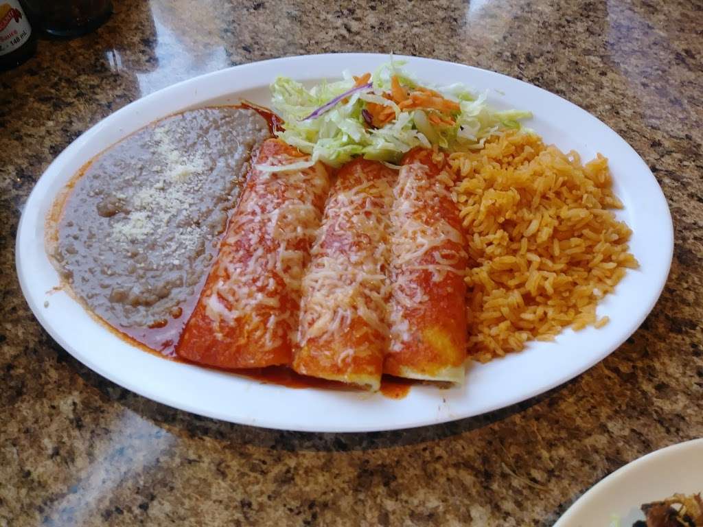 El Comalon | 15000 Paramount Blvd, Paramount, CA 90723 | Phone: (562) 633-0900