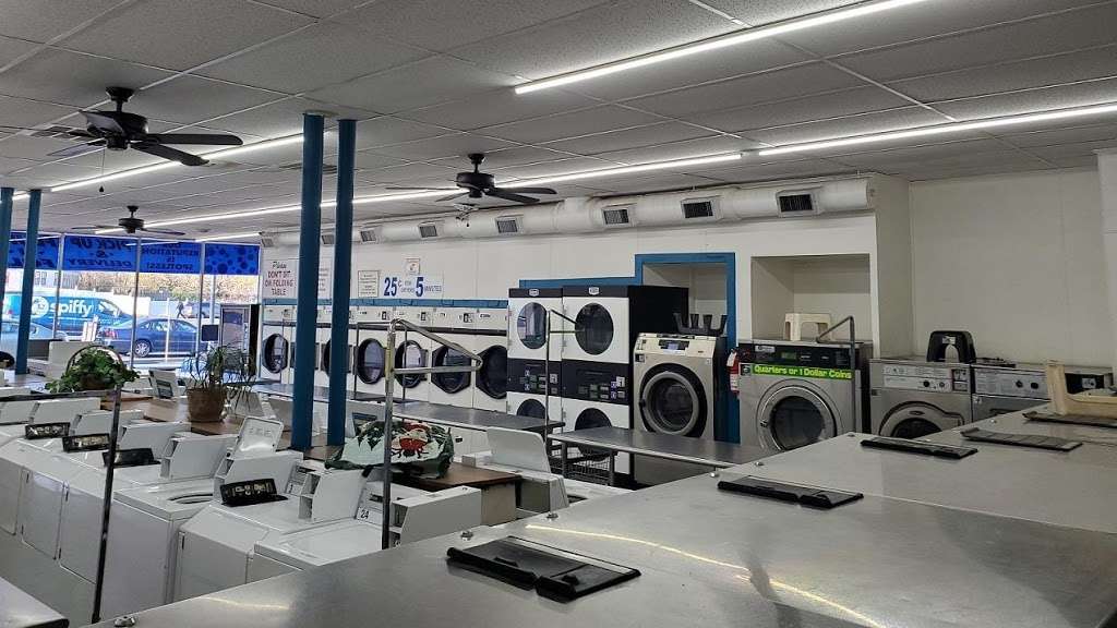 C & R Laundromats & Laundry Service | 1115 S Fairview St, Delran, NJ 08075, USA | Phone: (856) 461-0535