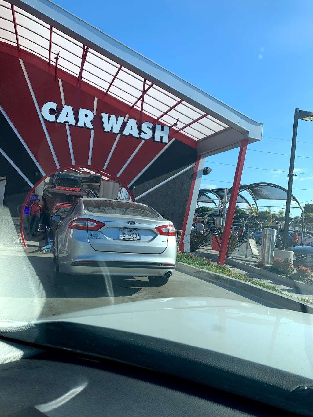 Cruizers Express Car Wash | 4810 W Imperial Hwy, Hawthorne, CA 90250, USA | Phone: (424) 374-8185