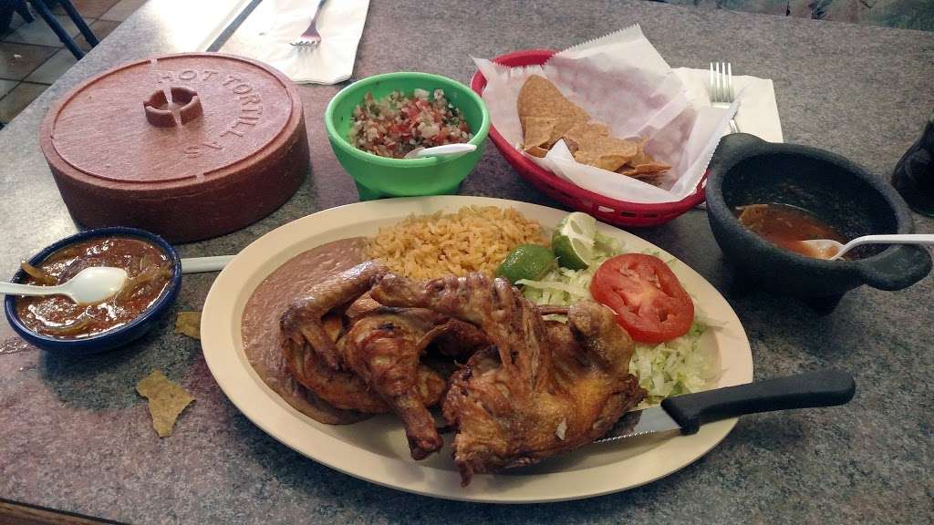 El Michoacano | 2003 Broadway St, East Chicago, IN 46312, USA | Phone: (219) 397-0251