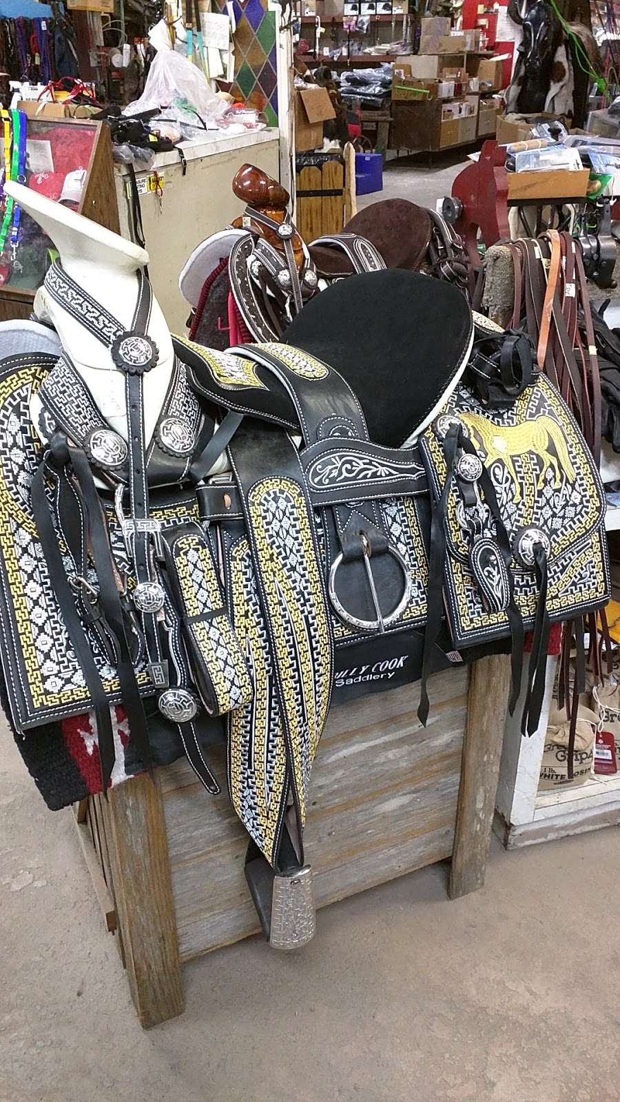 Bj s Horse Goods | 15515 Lee Rd, Houston, TX 77032, USA | Phone: (281) 987-1906