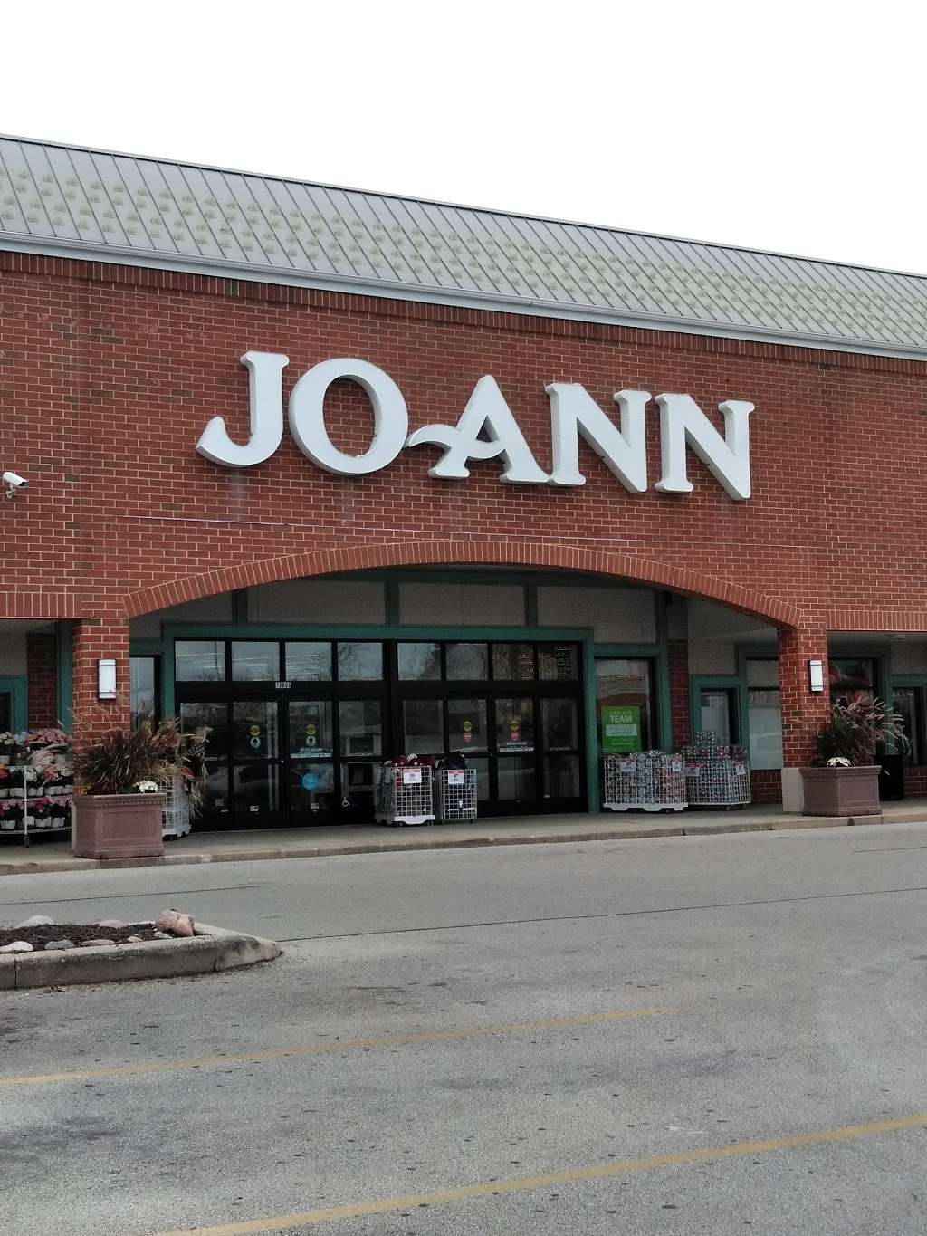 JOANN Fabrics and Crafts | 16800 W Bluemound Rd, Brookfield, WI 53005 | Phone: (262) 786-6430