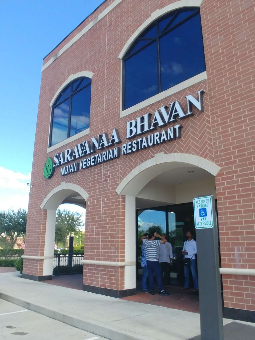 Saravanaa Bhavan - Sugar Land | 11929 University Blvd #1a, Sugar Land, TX 77479, USA | Phone: (832) 862-5577