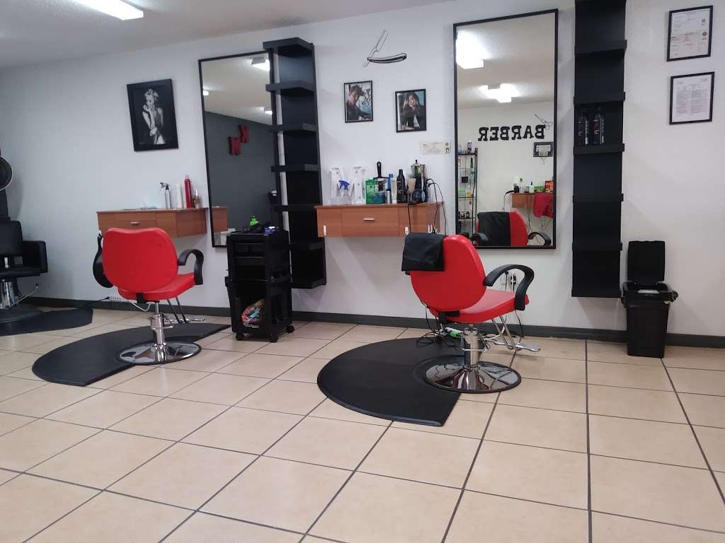 K/M unique | 620 S Bay St, Eustis, FL 32726, USA | Phone: (407) 583-9423