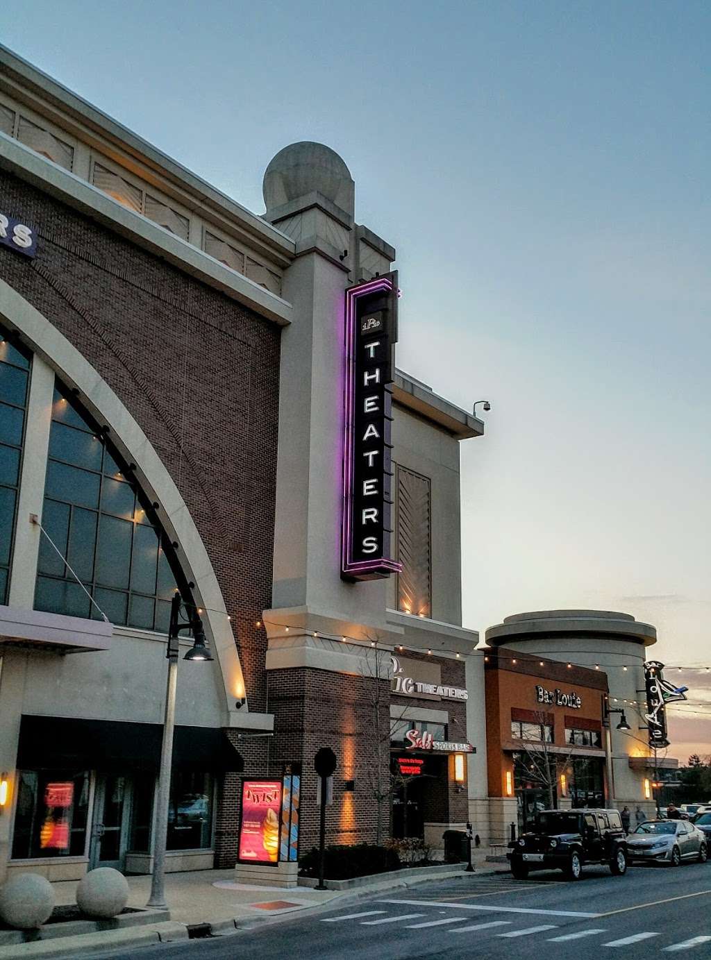 iPic Theaters | 619 E Boughton Rd, Bolingbrook, IL 60440 | Phone: (630) 378-8034