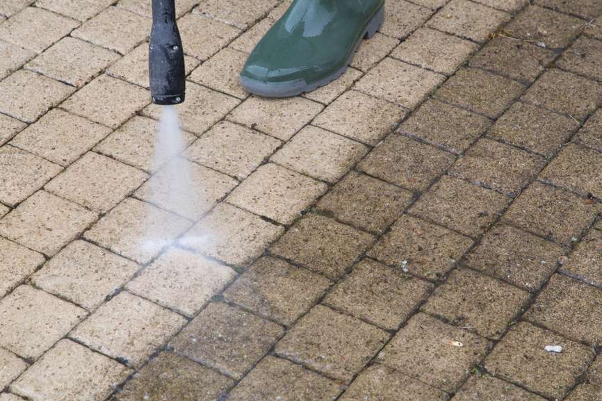 MEDIAS POWERWASHING LLC | 7528 Stonegate Manor Dr, Fredericksburg, VA 22407 | Phone: (540) 295-8235