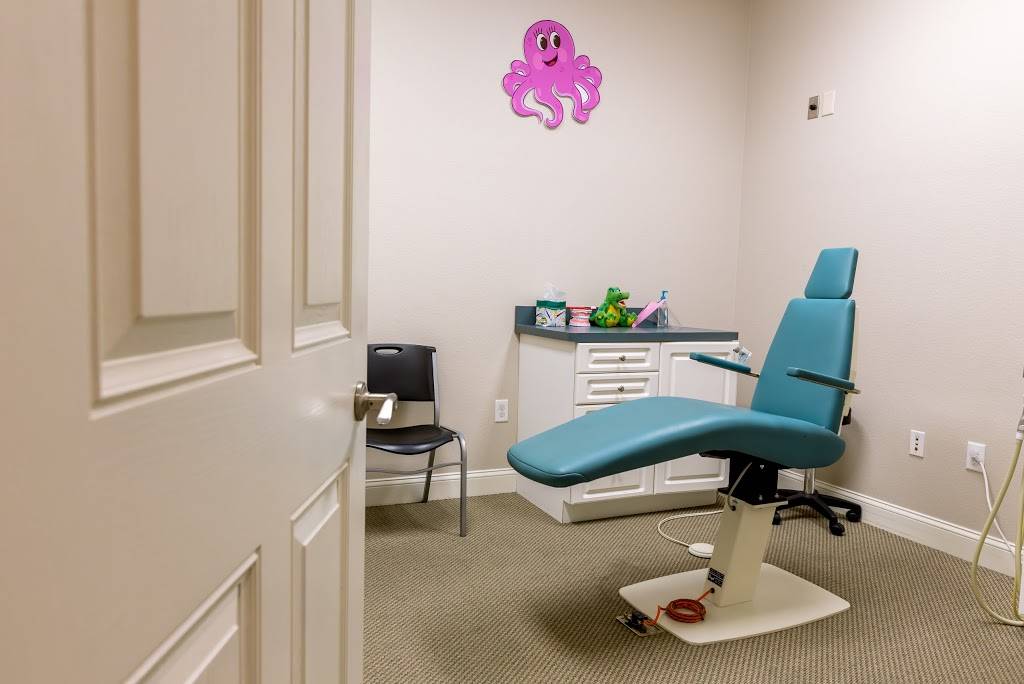 Kids Smiles Pediatric Dentistry | 6323 Memorial Hwy, Tampa, FL 33615, USA | Phone: (813) 889-0780