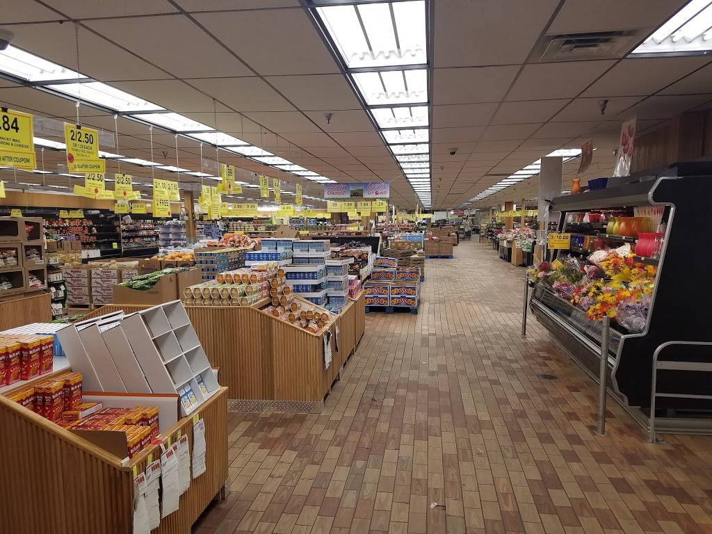 Woodmans Food Market | 3817 Milwaukee St, Madison, WI 53714 | Phone: (608) 244-6630