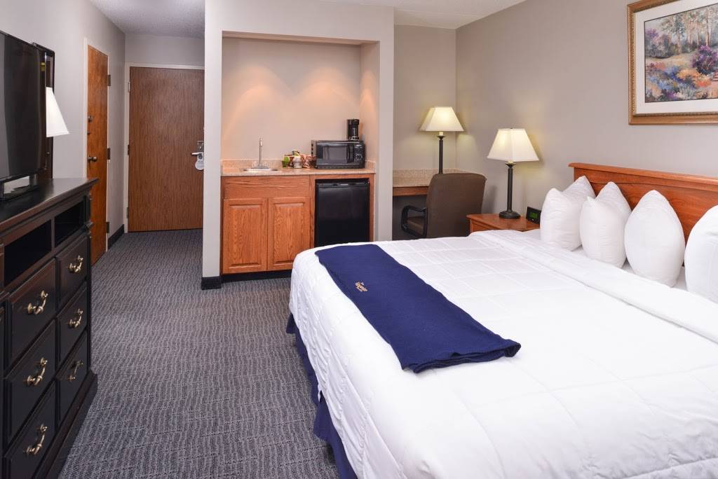 New Victorian Inn & Suites | 10728 L St, Omaha, NE 68127, USA | Phone: (402) 593-2380