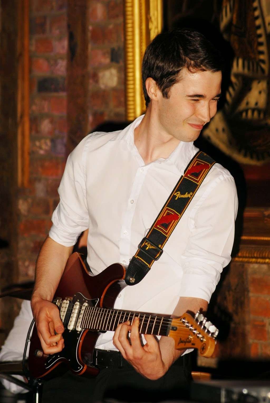 David McDonnell Bmus - Guitar Lessons | 8 Meadway, Hoddesdon EN11 8AP, UK | Phone: 07908 765205