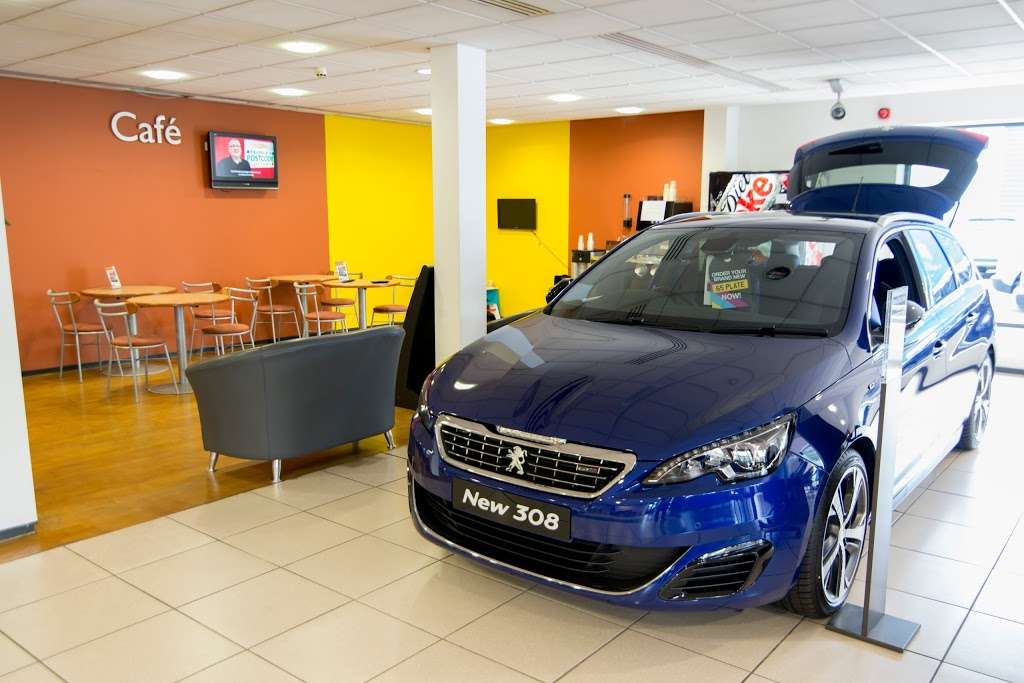 Robins & Day Peugeot Chiswick | Capital Interchange Way, Brentford TW8 0EX, UK | Phone: 020 8957 3000