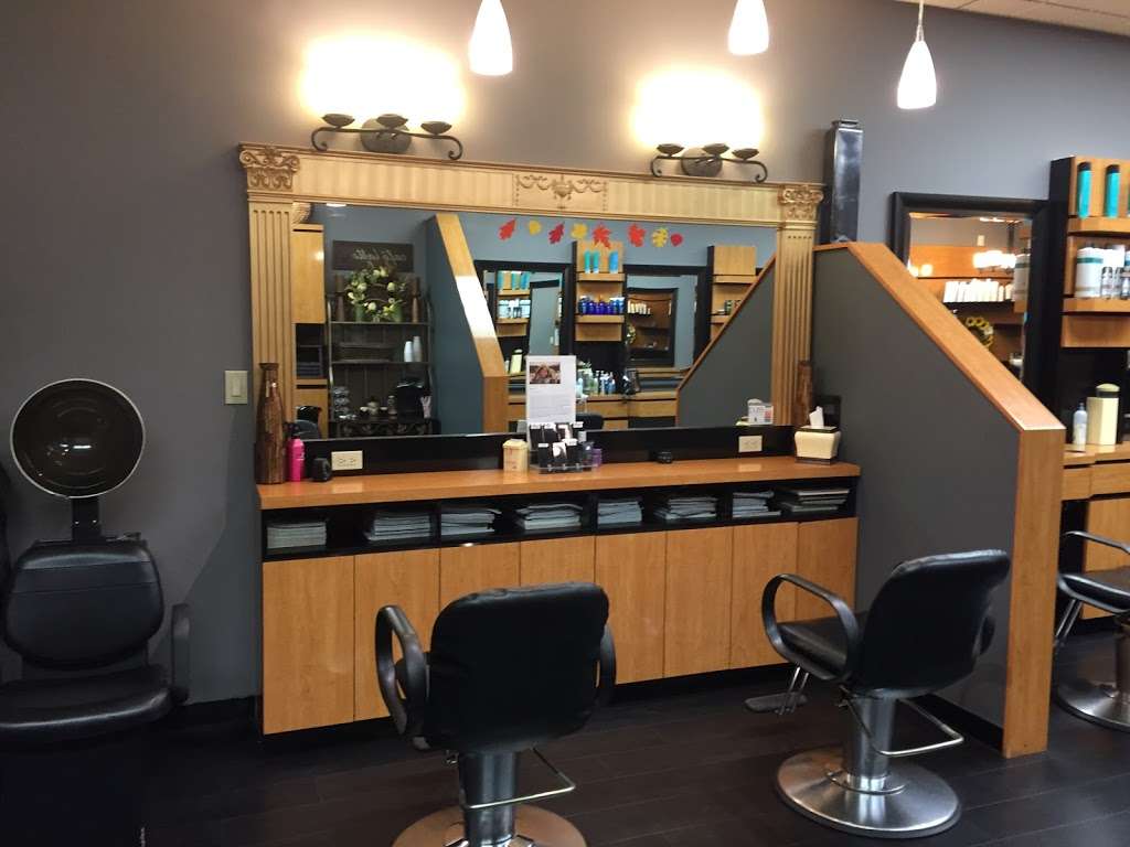 Sizzles Salon Ltd | 77 E Main St, Huntington, NY 11743, USA | Phone: (631) 549-2887