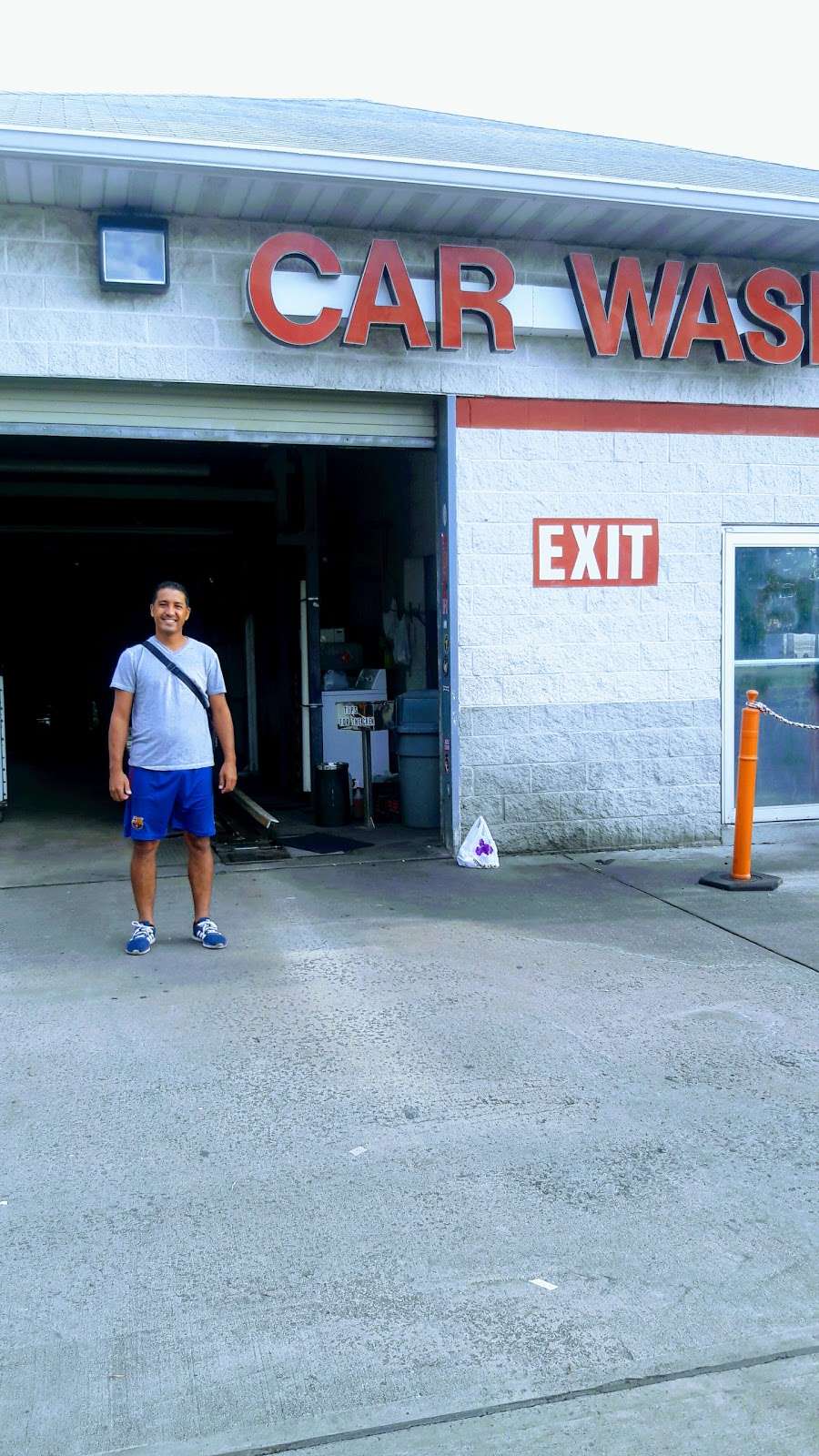 Showcase Car Wash | 521 Stelton Rd, Piscataway Township, NJ 08854, USA | Phone: (732) 424-0895