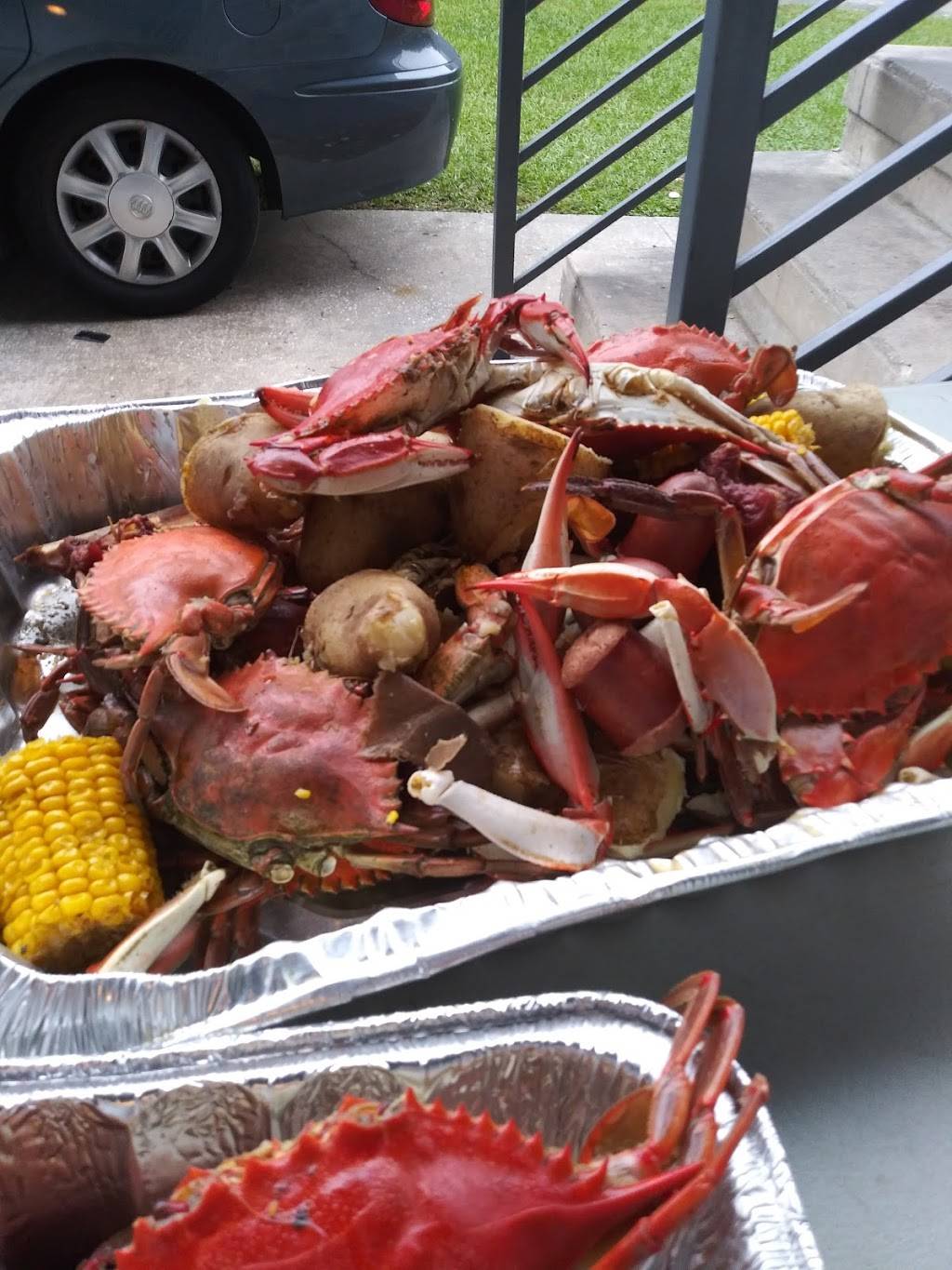 R & R Crab House | 6120 Arlington Rd, Jacksonville, FL 32211, USA | Phone: (904) 744-3331