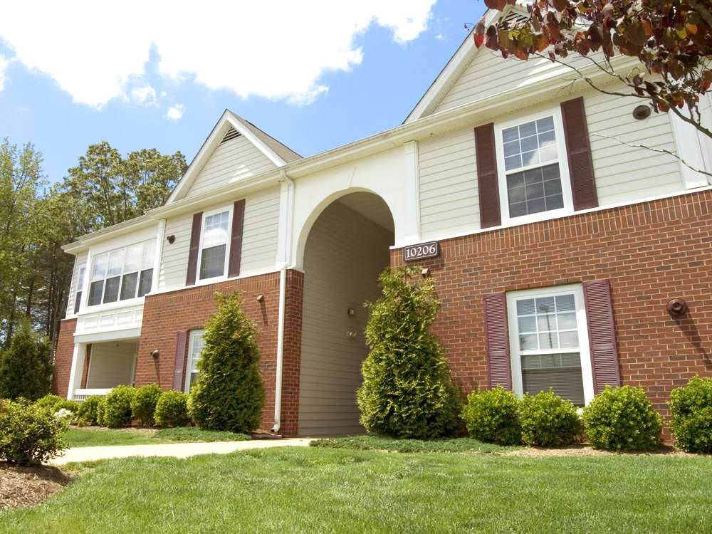 Brittany Commons Apartments | 10122 Kensal Way, Spotsylvania Courthouse, VA 22553 | Phone: (833) 285-0969