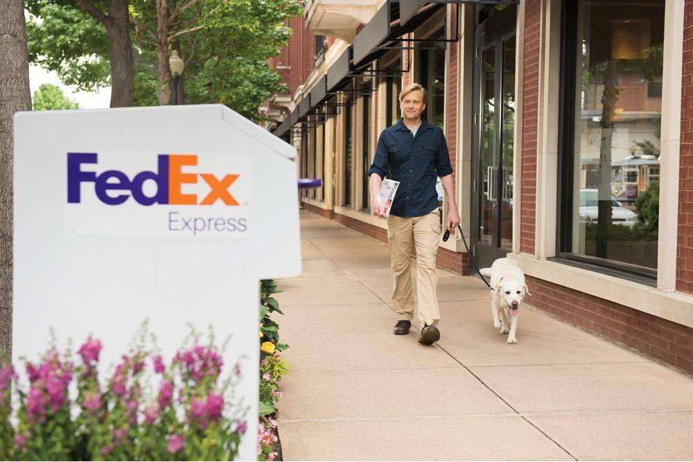 FedEx Ship Centre | 3480 Wheelton Dr, Windsor, ON N8W 0A7, Canada | Phone: (800) 463-3339