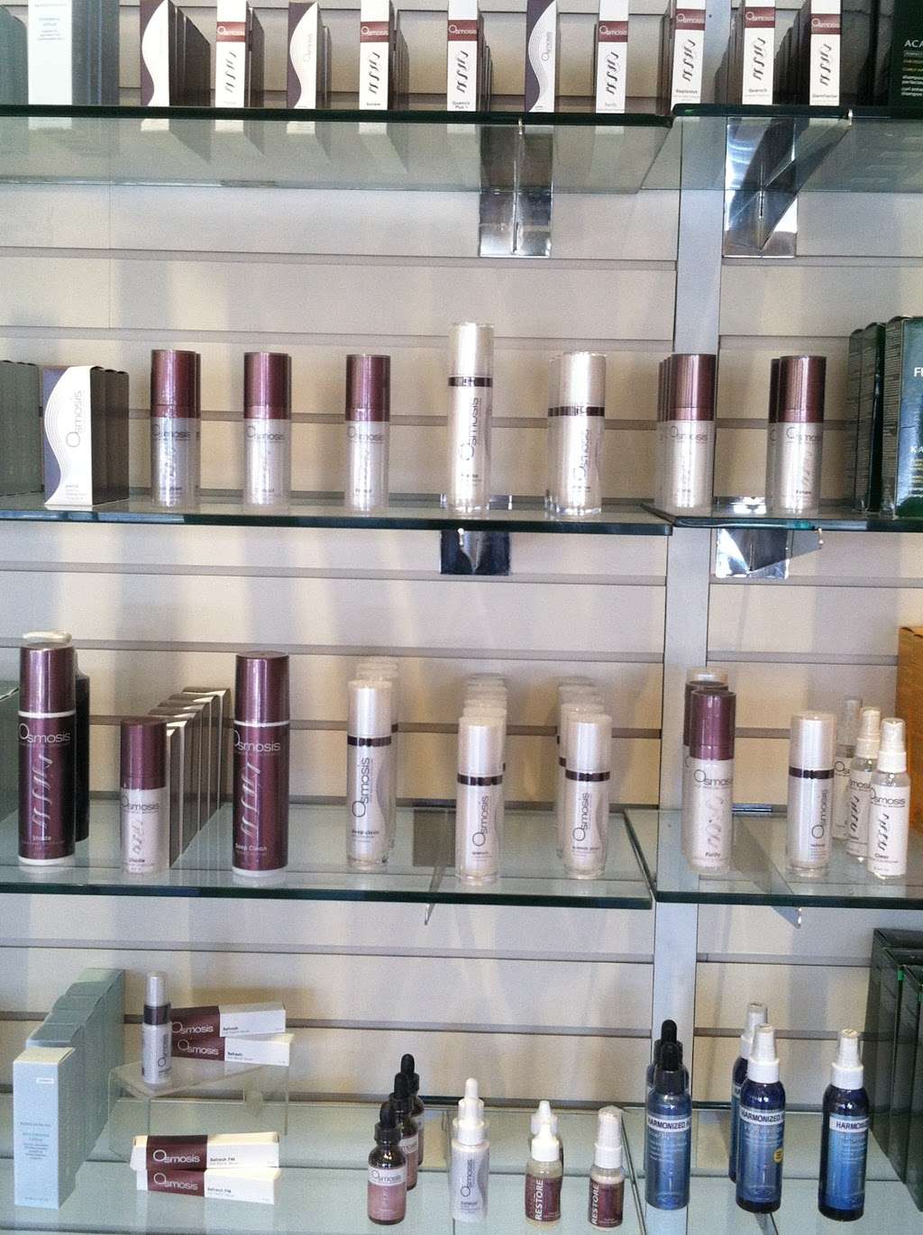 Champagne Salon & Day Spa | 1 Blackfield Dr, Belvedere Tiburon, CA 94920, USA | Phone: (415) 380-9111