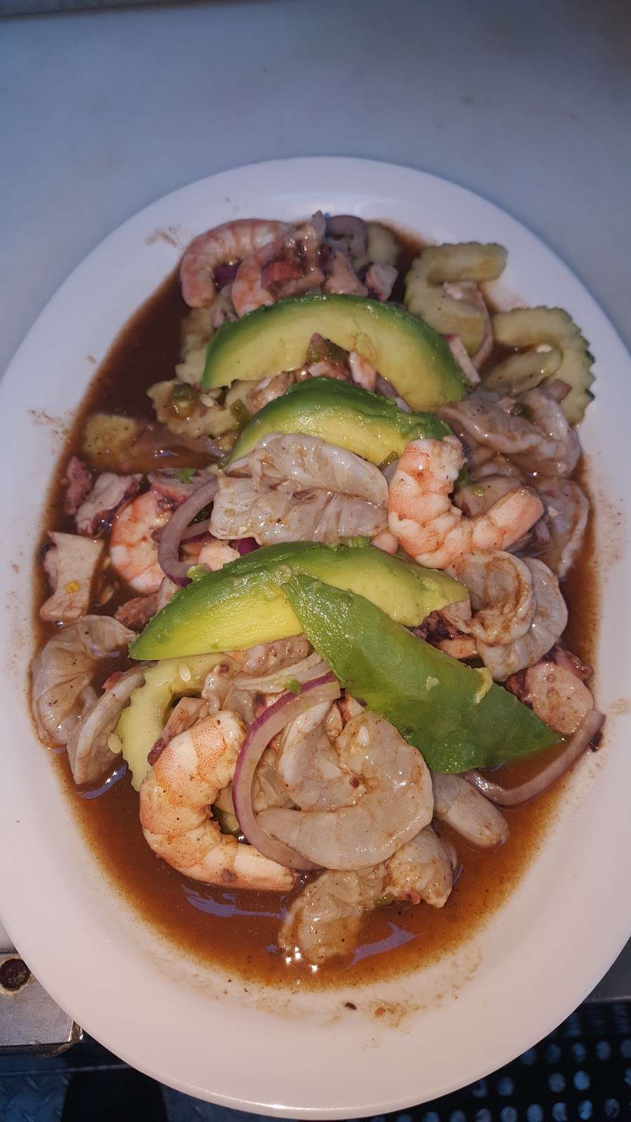 Mariscos El Pescador | 112 E Bishop St, Santa Ana, CA 92701, USA | Phone: (714) 805-3389