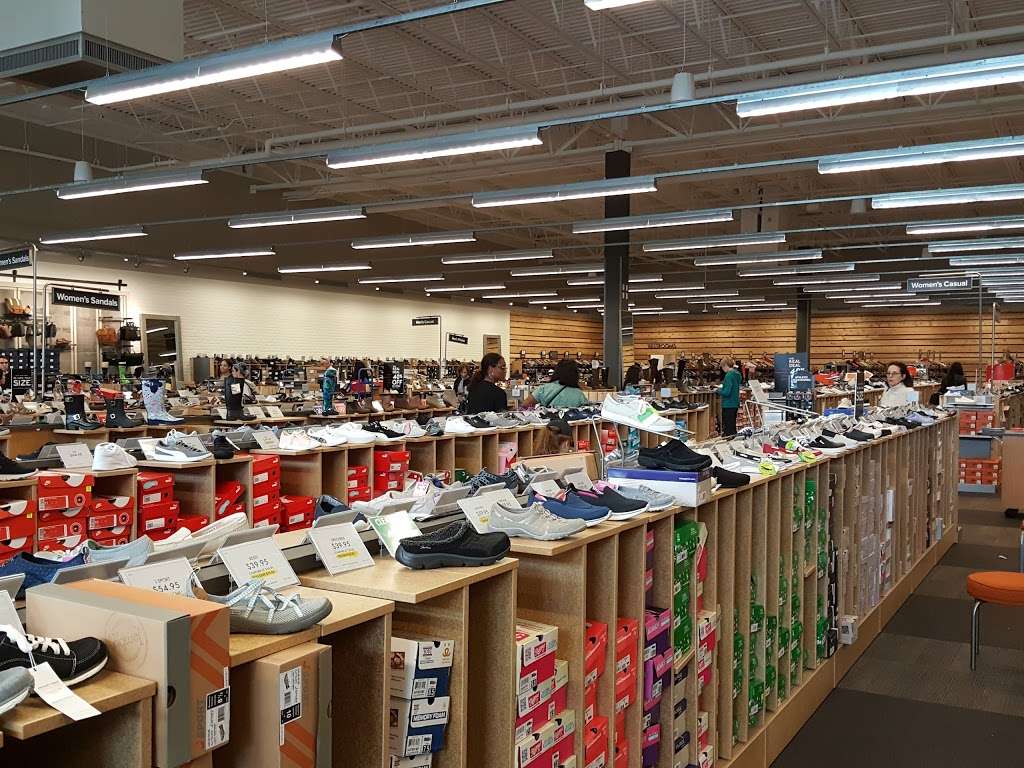 DSW Designer Shoe Warehouse | 10060 Reisterstown Rd, Owings Mills, MD 21117, USA | Phone: (410) 202-8506