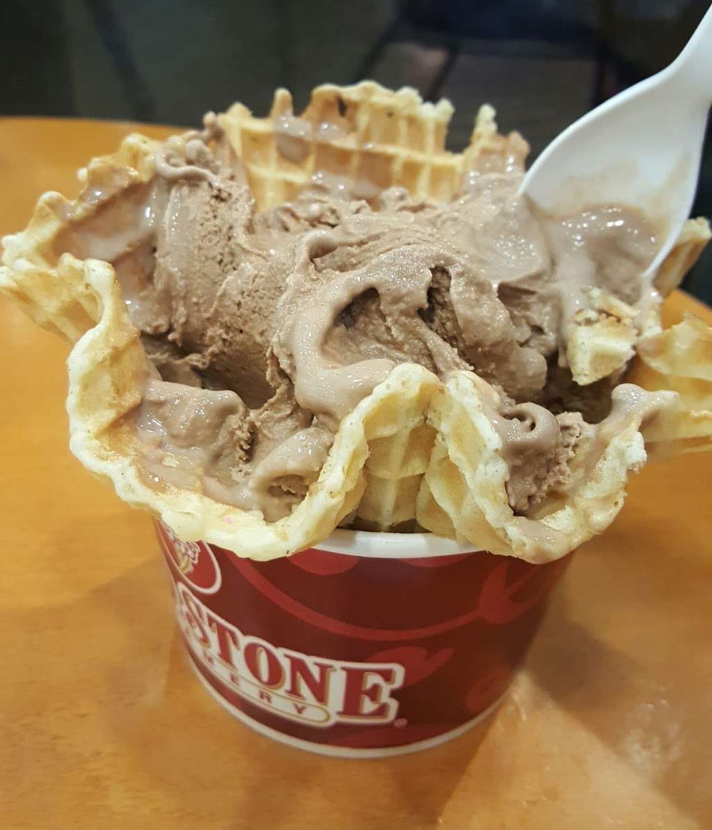 Cold Stone | 2000 E Rio Salado Pkwy Suite 1211, Tempe, AZ 85281, USA | Phone: (480) 968-1255