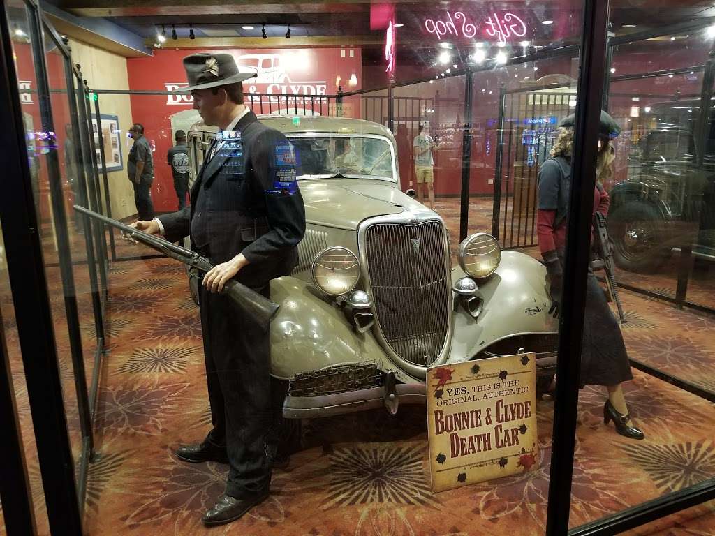 Bonnie and Clydes Death Car | 100 W Primm Blvd, Jean, NV 89019, USA