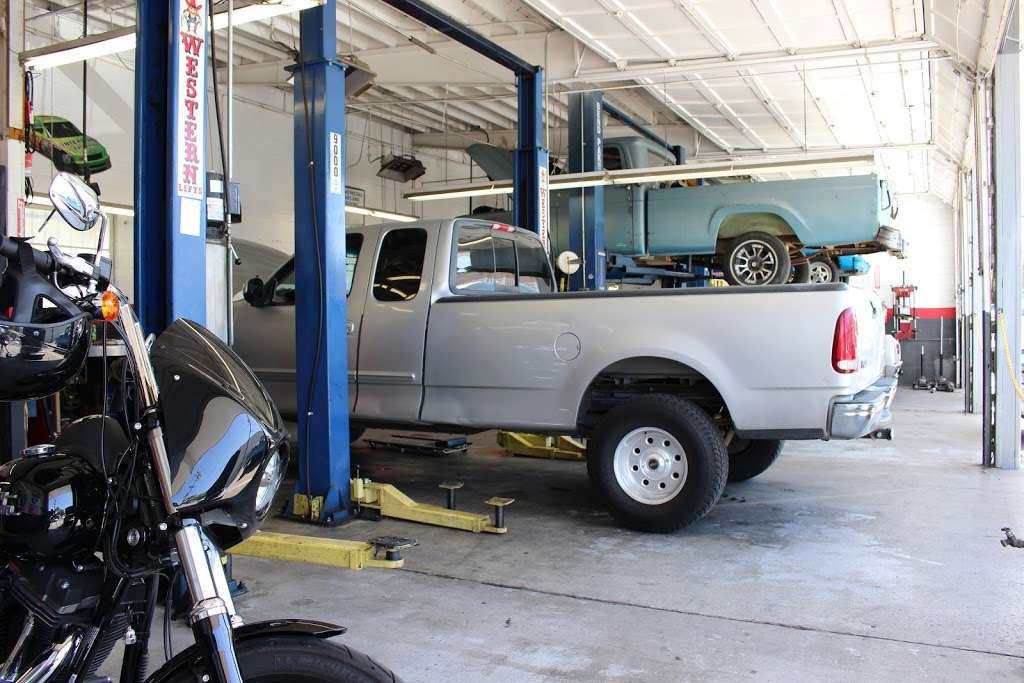 Bloch & Shelton Garage | 3764 Comer Ave, Riverside, CA 92507, USA | Phone: (951) 686-5880 Bloch & Shelton Garage | 3764 Comer Ave, Riverside, CA 92507, USA | Phone: (951) 686-5880