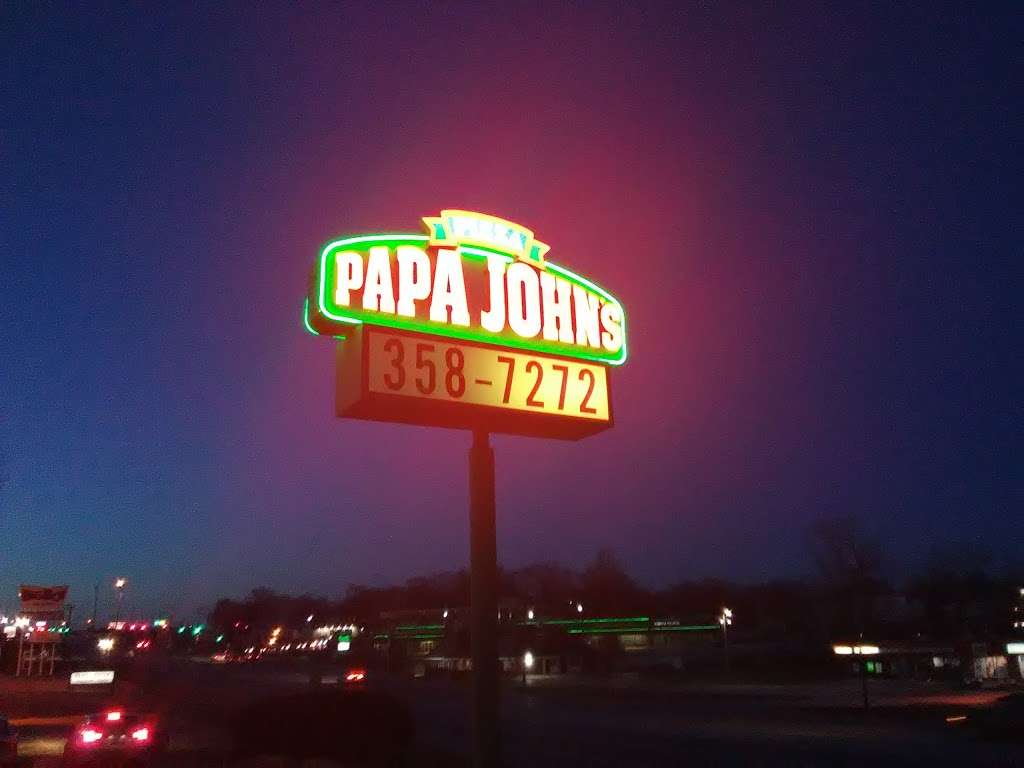 Papa Johns Pizza | 12501 E US-40, Independence, MO 64055 | Phone: (816) 358-7272