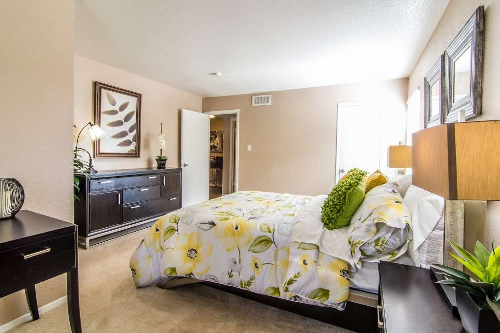 Deerbrook Forest Apartments | 17750 Highway 59 North, Humble, TX 77396, USA | Phone: (281) 417-8540