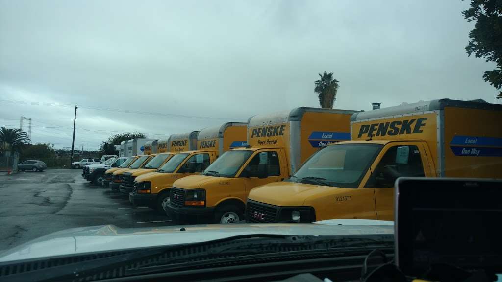 Penske Truck Rental | 3131 Hoover Ave, National City, CA 91950 | Phone: (619) 477-1440