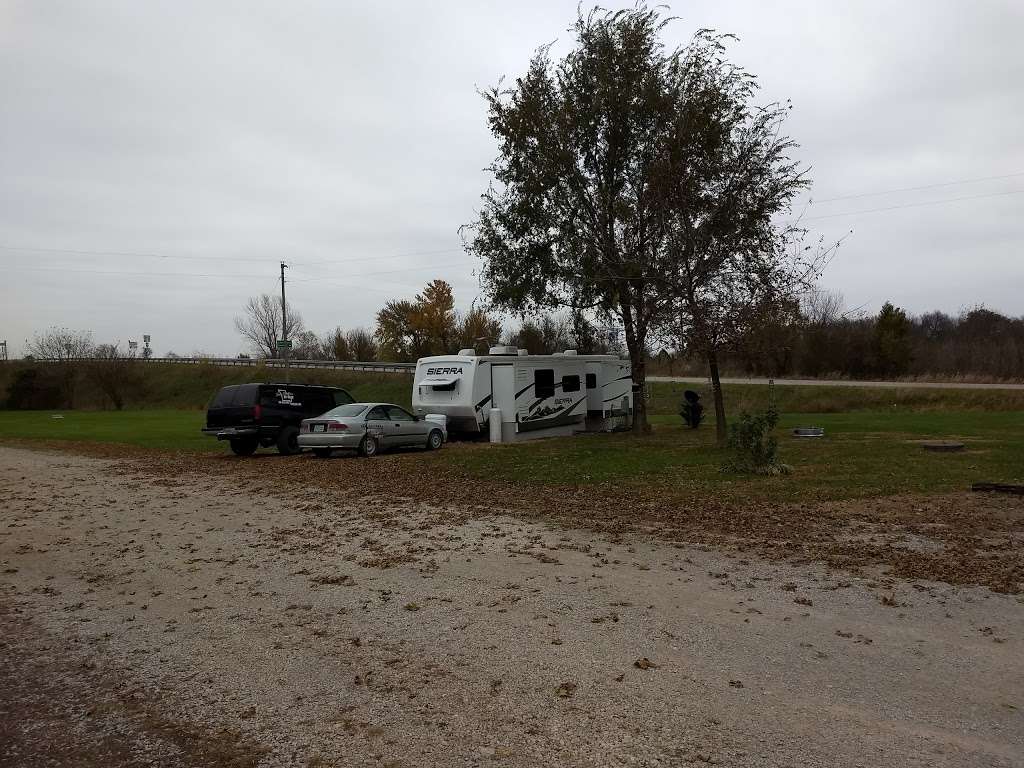 Show-Me Rest RV Park | 7045 NE Business 49 Loop, Passaic, MO 64730, USA | Phone: (816) 835-6093