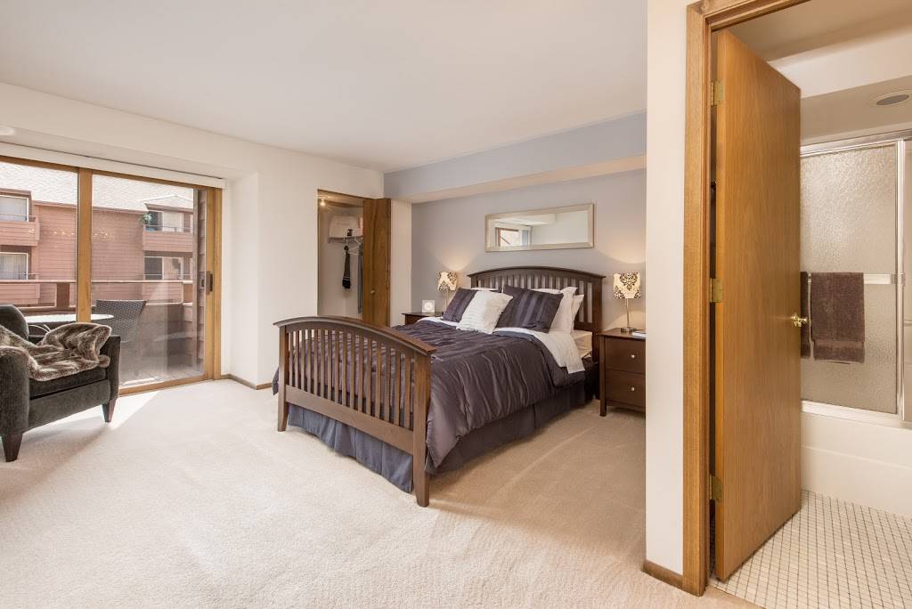 Presidio Square Apartments | 5401 W Presidio Ln, Milwaukee, WI 53223, USA | Phone: (888) 470-9005