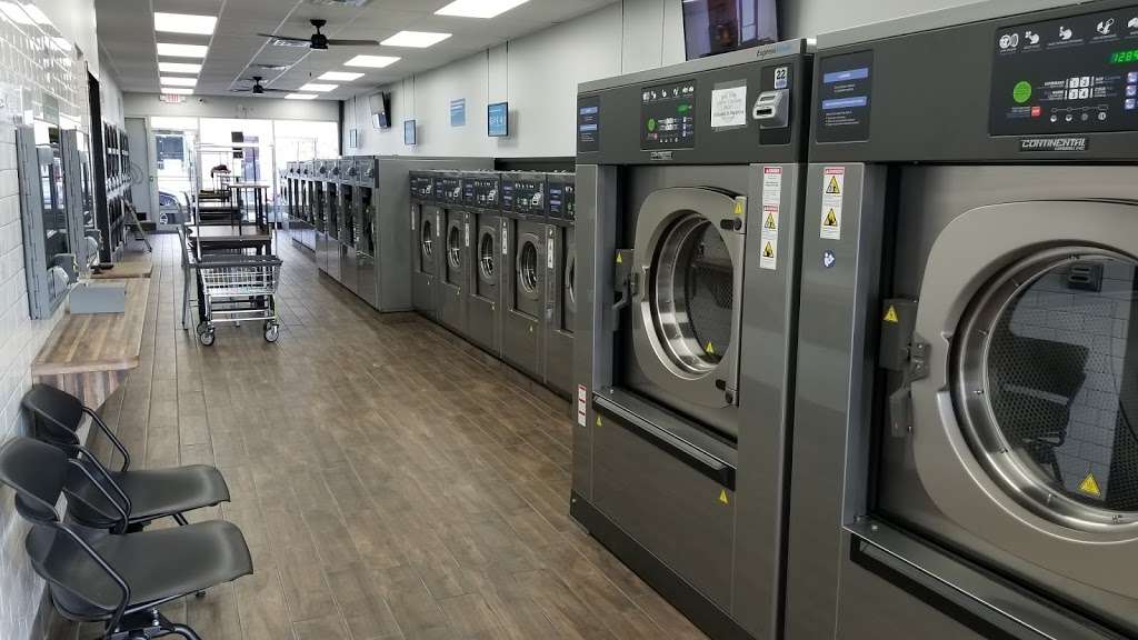 The Washery Laundromat | 312 Lincoln Ave, Fox River Grove, IL 60021, USA | Phone: (224) 357-7001