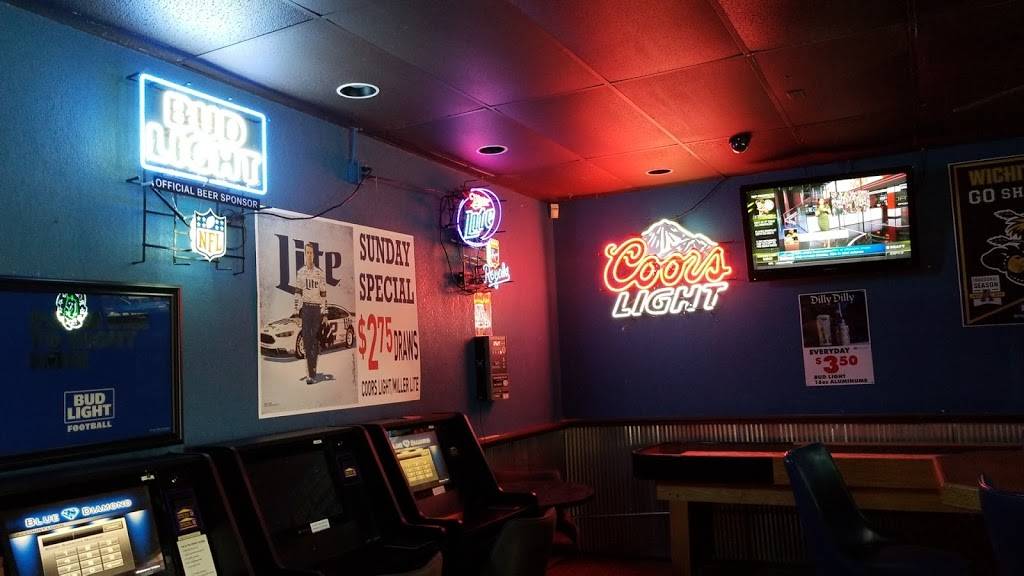 Caseys Bar & Grill | 3207 Oliver, Wichita, KS 67210, USA | Phone: (316) 260-4073