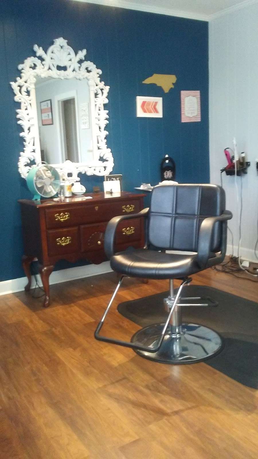 Southern Roots Salon | 711 E Main St, Cherryville, NC 28021, USA | Phone: (704) 802-4558