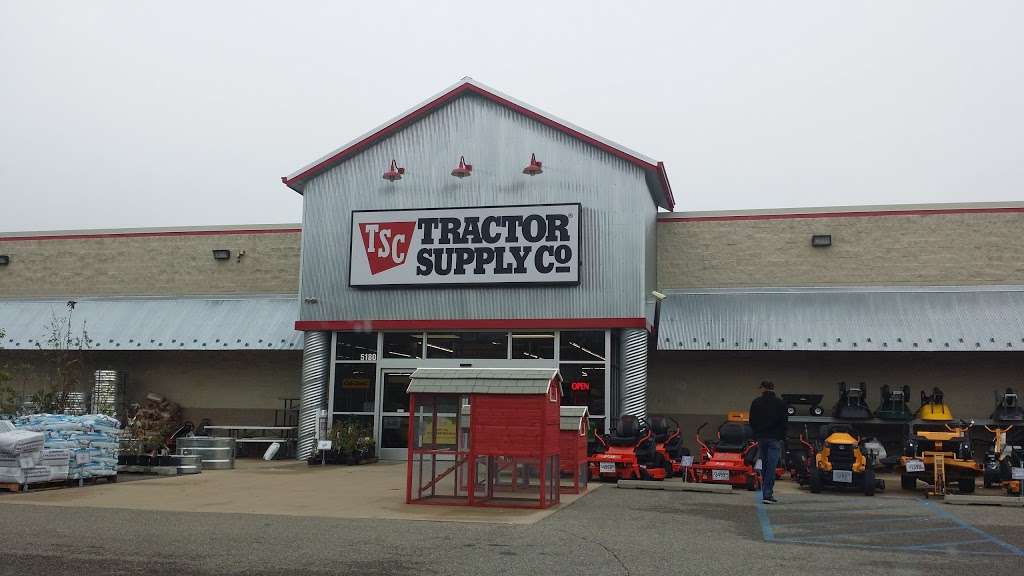 Tractor Supply Co. | 5180 Red Arrow Hwy, Stevensville, MI 49127, USA | Phone: (269) 429-5313