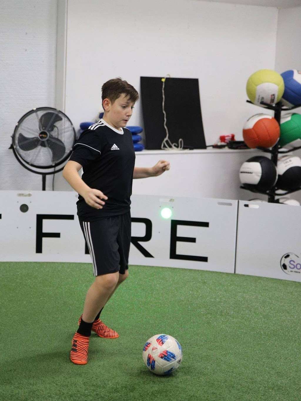 SocrLabs - Indoor soccer development center for explosive speed  | 878 Tower Rd, Mundelein, IL 60060, Mundelein, IL 60060 | Phone: (847) 380-7307