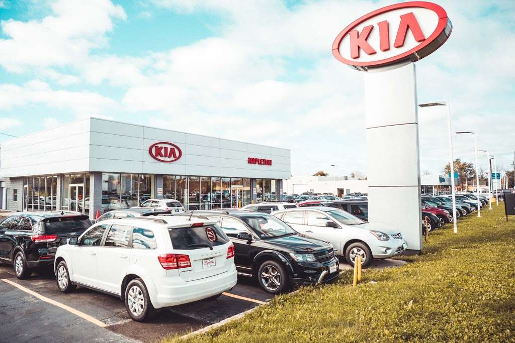 Napleton River Oaks Kia | 1951 River Oaks Dr, Calumet City, IL 60409, USA | Phone: (708) 888-1069