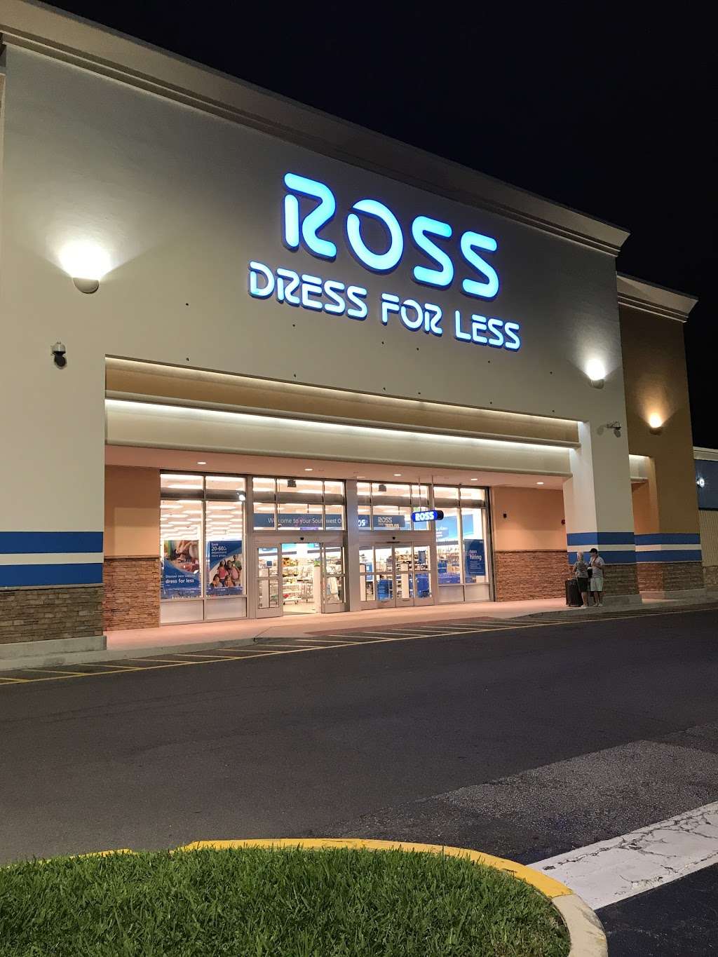 Ross Dress for Less | 820 Paseo Del Rey, Chula Vista, CA 91910 | Phone: (619) 421-4006