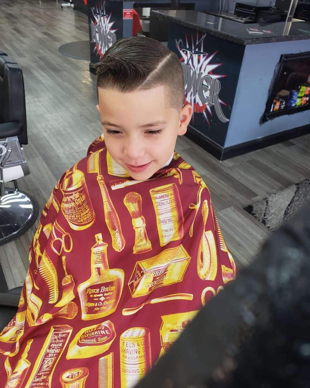 Oscar Barber | 8330 Pines Blvd, Pembroke Pines, FL 33024 | Phone: (786) 955-3432