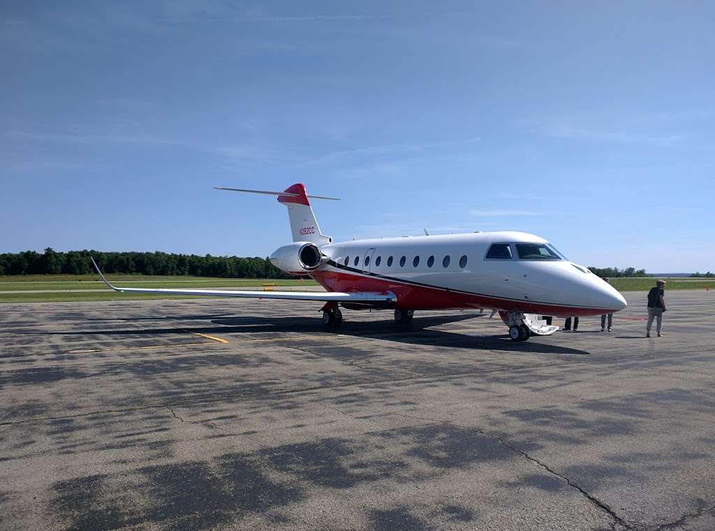 Cummins Corporate Aviation Hangar | 5175 N Warren Dr, Columbus, IN 47203, USA