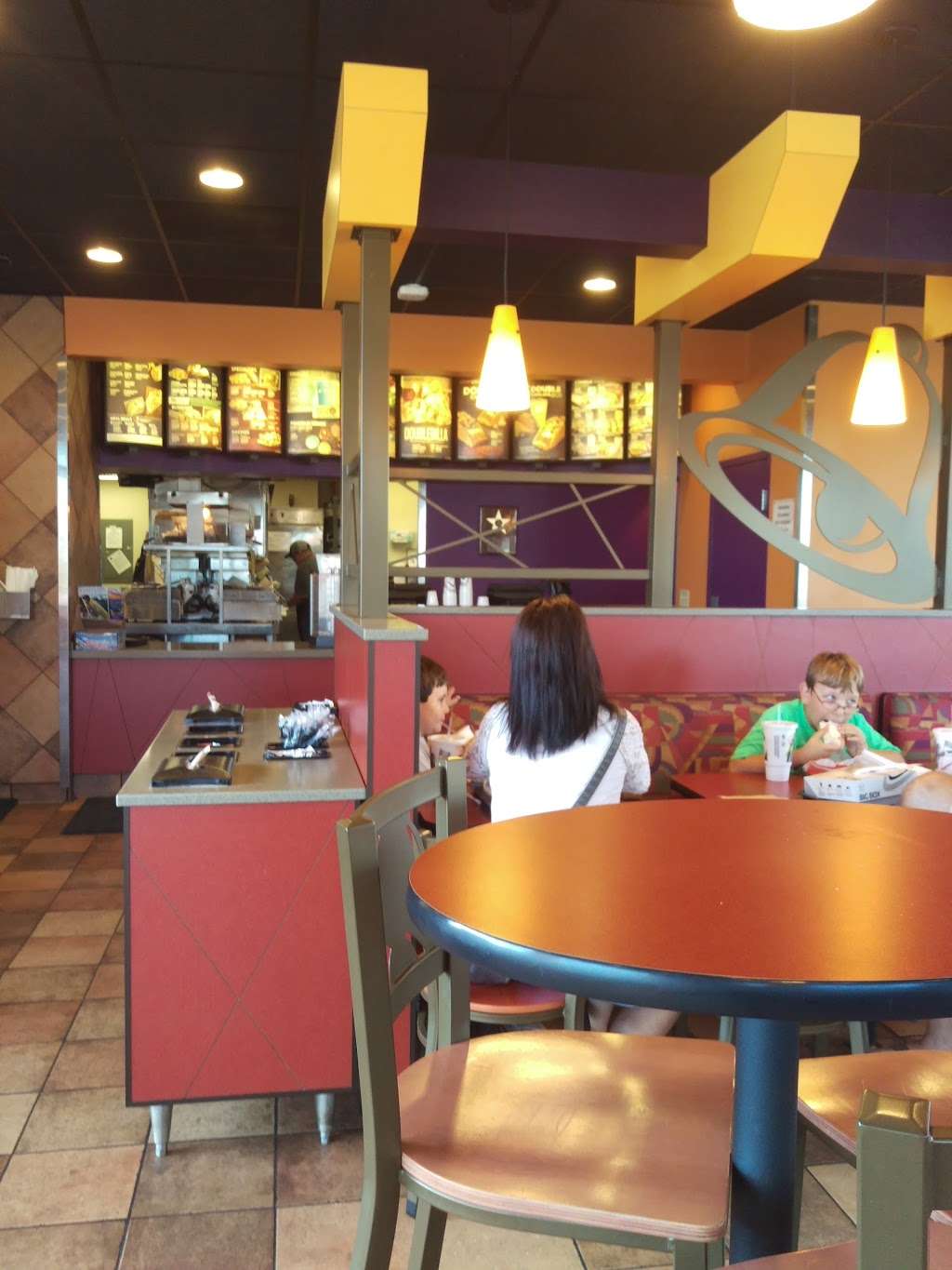 Taco Bell | 2110 Morthland Dr, Valparaiso, IN 46383, USA | Phone: (219) 531-1070