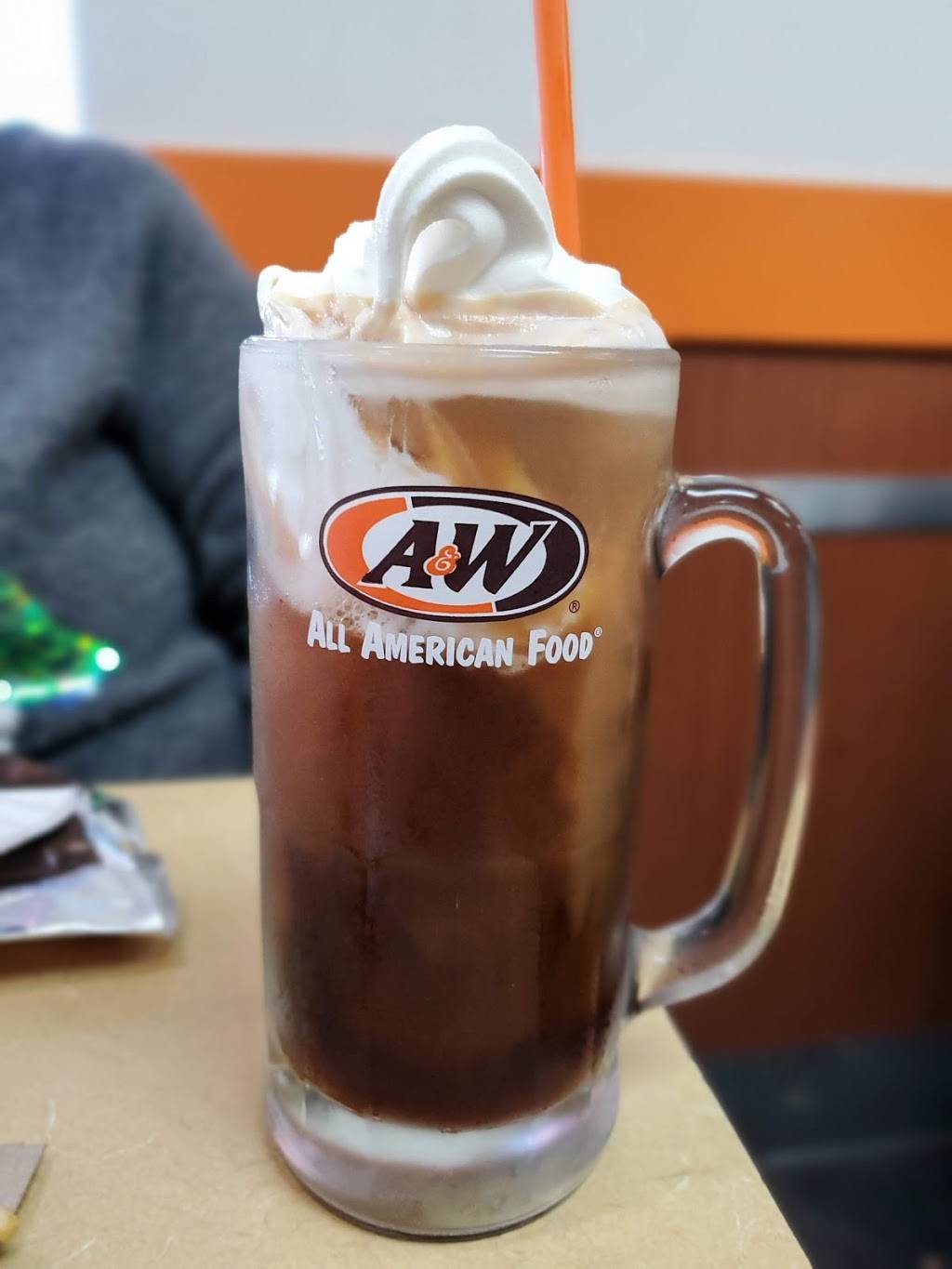 A&W | 501 Main St, St Helena, CA 94574, USA | Phone: (707) 963-4333