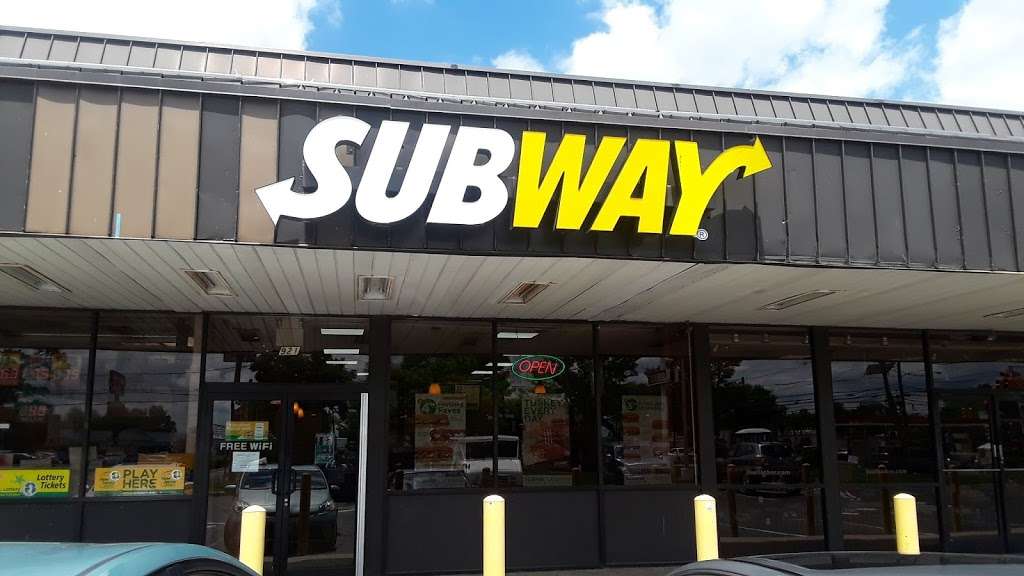 Subway Restaurants | 921 Hamilton St, Somerset, NJ 08873 | Phone: (732) 545-2233