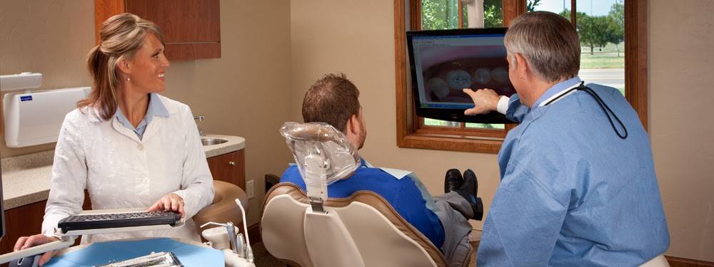 Damon R. Johnson DDS Dental Excellence: Edmond Dentist | 1400 W Covell Rd, Edmond, OK 73003, USA | Phone: (405) 348-6161