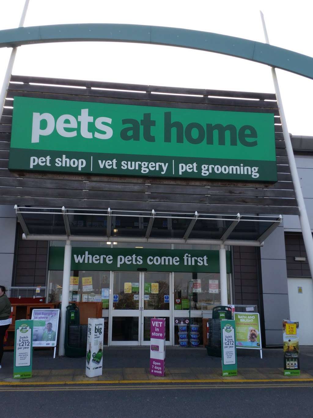 Pets at Home | E2, Miles Gray Rd, Basildon SS14 3AF, UK | Phone: 0345 850 9632