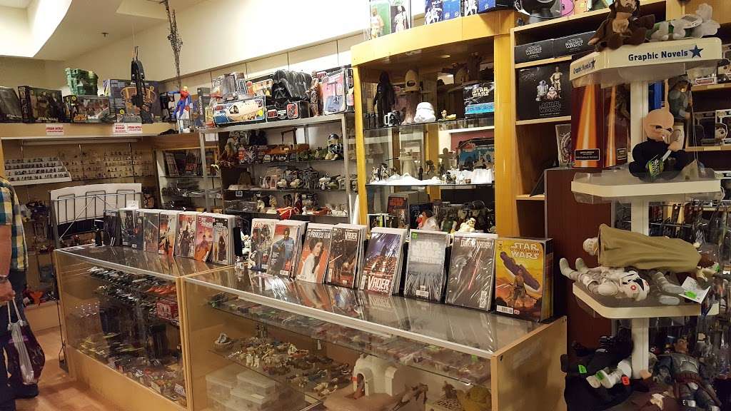 Dream World Collectibles | 1555 Simi Town Center Way #165, Simi Valley, CA 93065 | Phone: (805) 581-0409