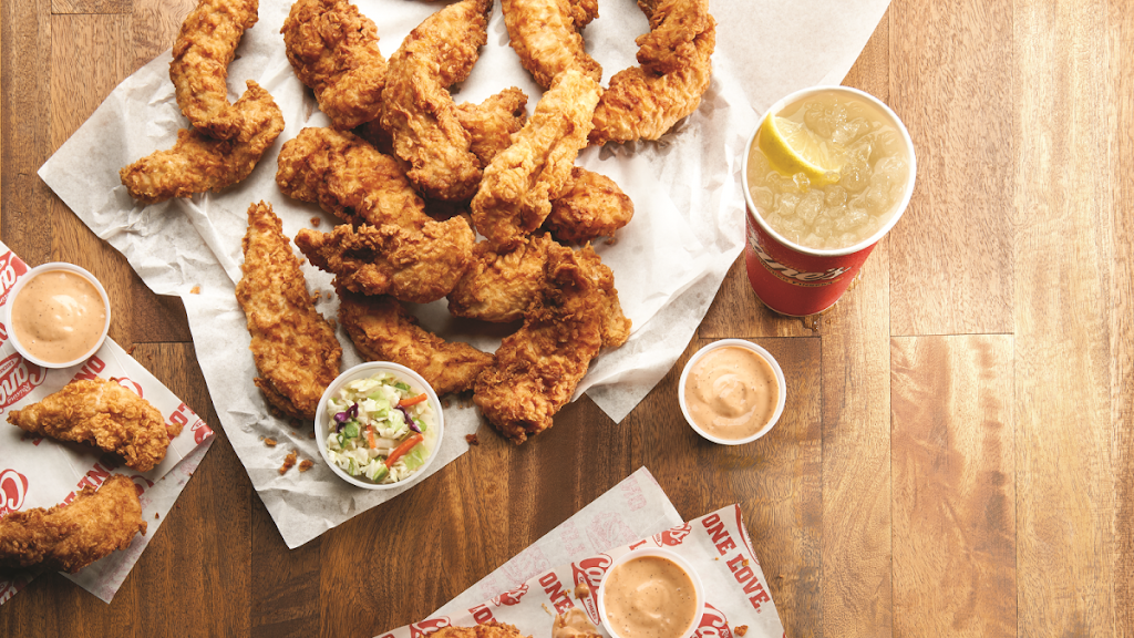 Raising Canes Chicken Fingers | 26801 Aliso Creek Rd, Aliso Viejo, CA 92656, USA | Phone: (949) 448-0241