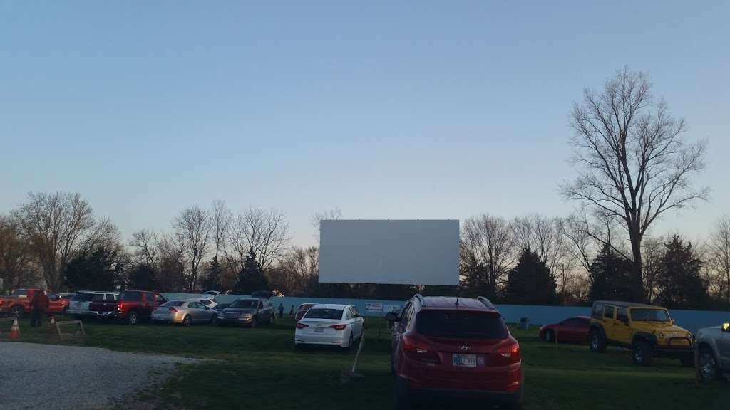 The Skyline Drive-In | 3986 E Michigan Rd, Shelbyville, IN 46176 | Phone: (317) 398-6150