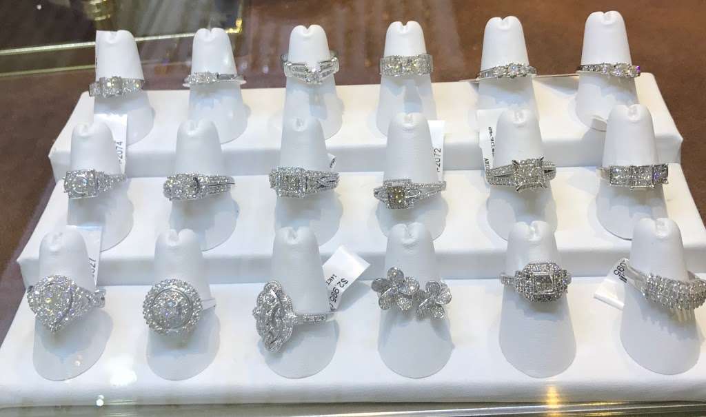 Silver Spring Jewelry Takoma Park / Langley Park | 1137 University Blvd E, Takoma Park, MD 20912, USA | Phone: (301) 273-3200